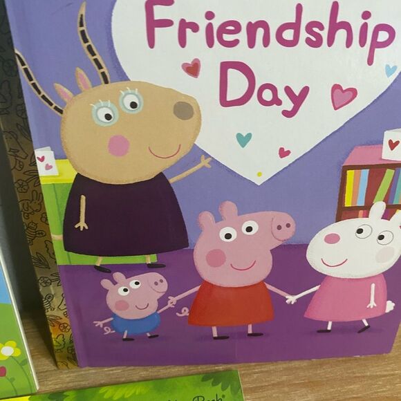 A little Golden Book New Bundle of 3 Books kids Reading Elementary Peppa pig - Picture 3 of 4